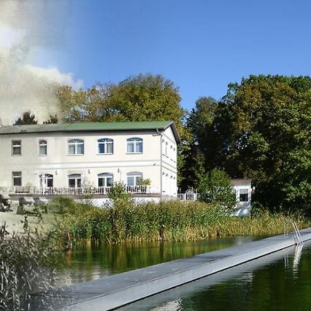 Hotel & Restaurant Haus Am See Locknitz Exterior foto
