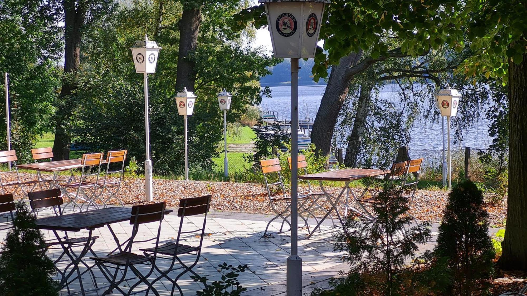 Hotel & Restaurant Haus Am See Locknitz Exterior foto