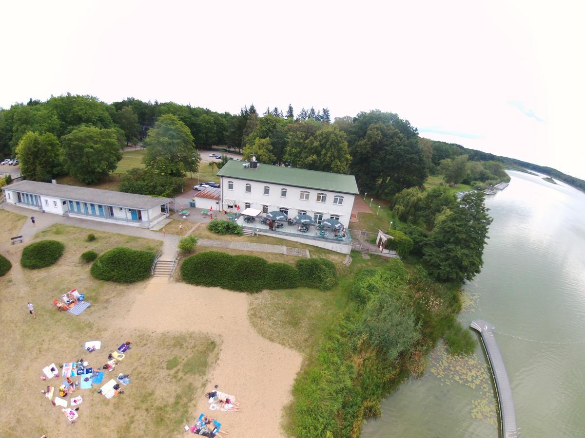 Hotel & Restaurant Haus Am See Locknitz Exterior foto